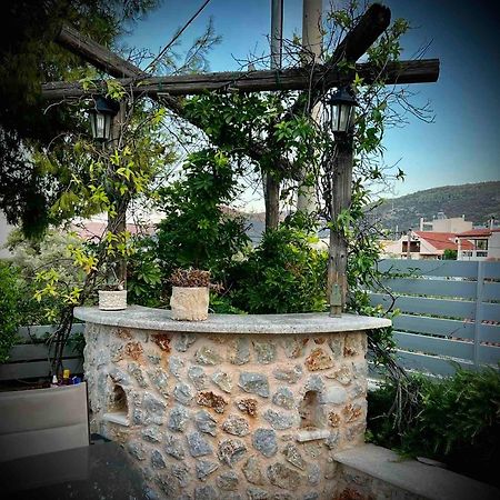 Ένας Ευχάριστος Χώρος Με Πισίνα Villa Porto Rafti Bagian luar foto