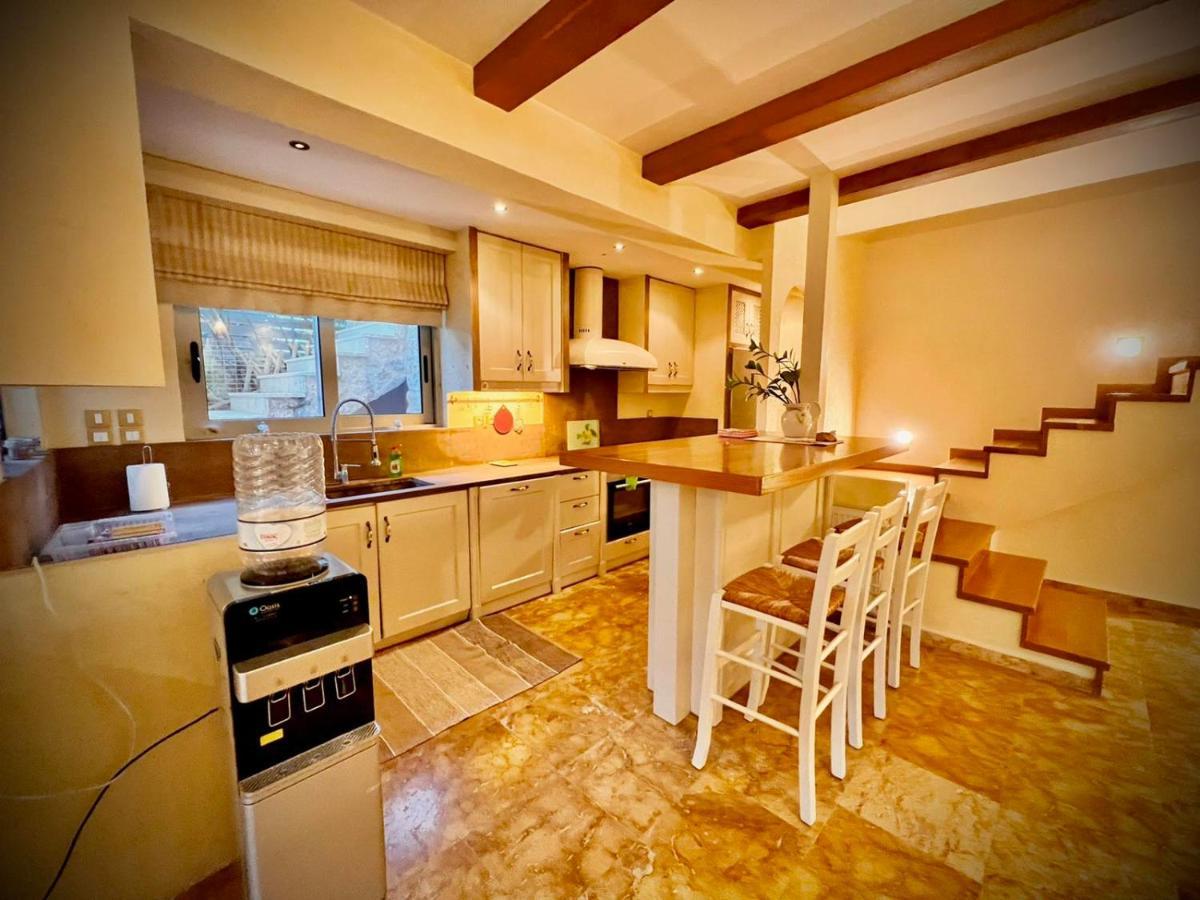 Ένας Ευχάριστος Χώρος Με Πισίνα Villa Porto Rafti Bagian luar foto