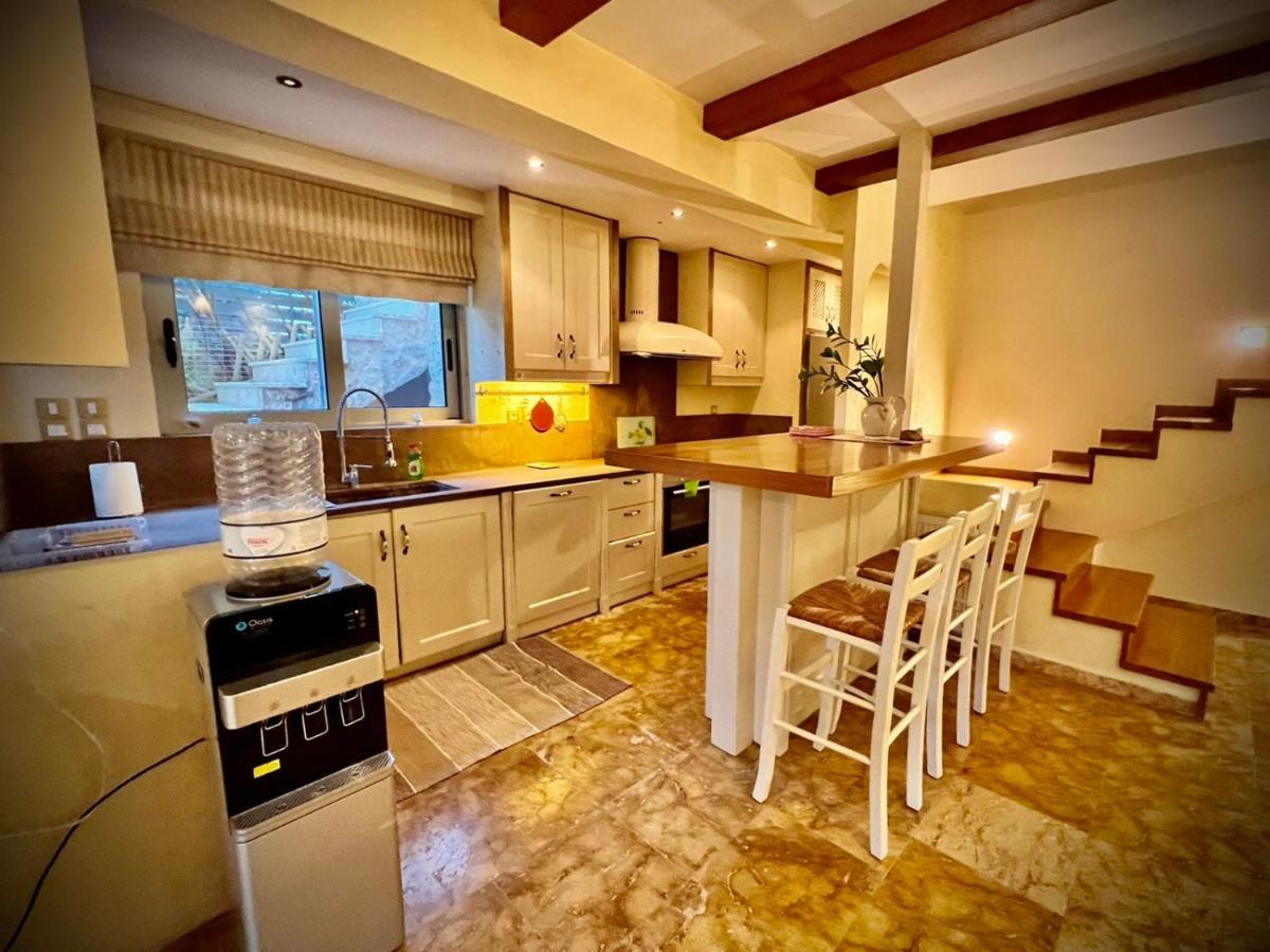 Ένας Ευχάριστος Χώρος Με Πισίνα Villa Porto Rafti Bagian luar foto
